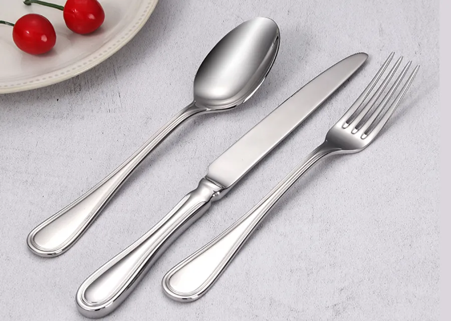 Luxury Stainless Steel Cutlery Set – 4 Pieces for Dining & Entertaining Atlas