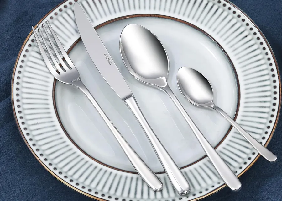 Luxury Stainless Steel Cutlery Set – 4 Pieces for Dining & Entertaining Avril