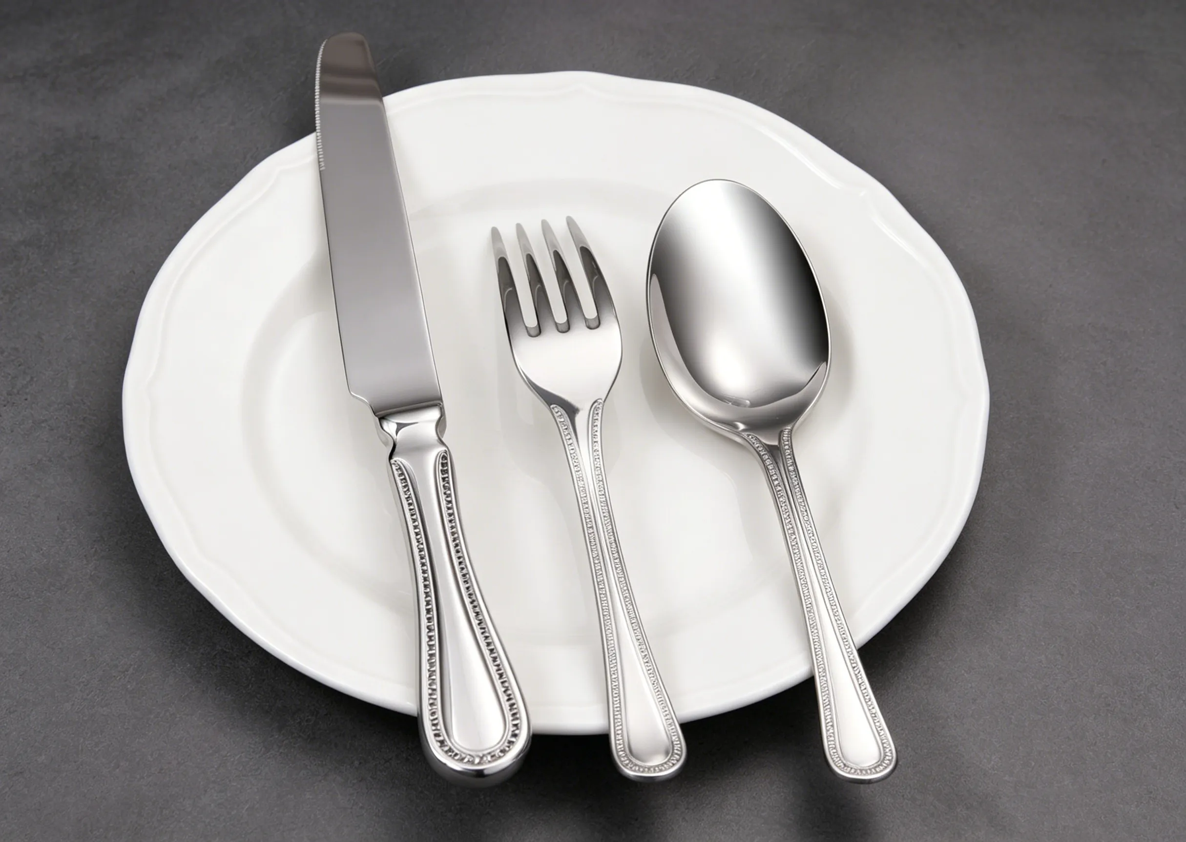 Modern 4-Piece Knife, Fork & Spoon Set – Durable Tableware Pearls